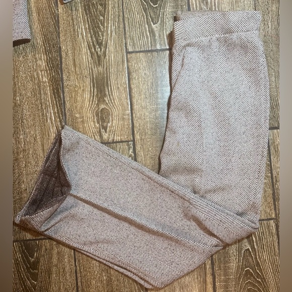 St. John Collection 3pc Leather Trimmed Pantsuit/Skirtsuit in Mocha Tweed - Picture 6 of 10